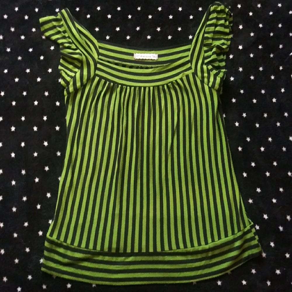 Green and black tank